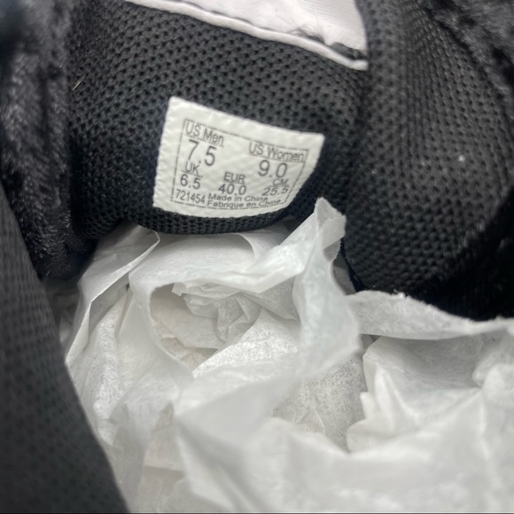 Vans Sentry Old Skool Black high top Wafflecup Sneakers. Size 9 - Picture 7 of 8